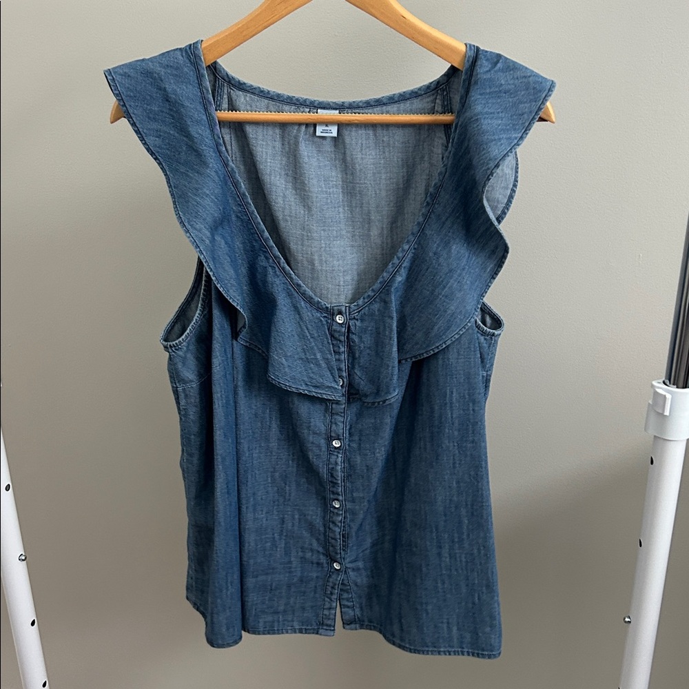 Old Navy Chambray Ruffle Button-Down Blouse Sleeveless XL